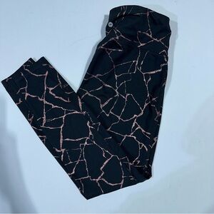 Avia black / metallic rose gold crackle print leggings size M 8/10